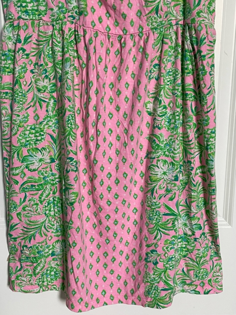 Lilly Pulitzer Libra Mini Dress Pink Green Tropical Print Sundress
54411 - Picture 6 of 12